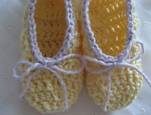 crochet pattern: in-a-jiffy slippers for your princess